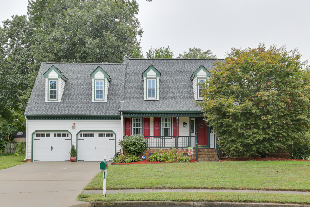 3606 Margaret Ct., Chesapeake, VA 23321 Debbie Woolard, Realtor®