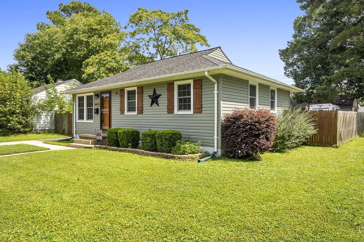 1809 Meadow Lake Dr., Norfolk, VA 23518 Debbie Woolard