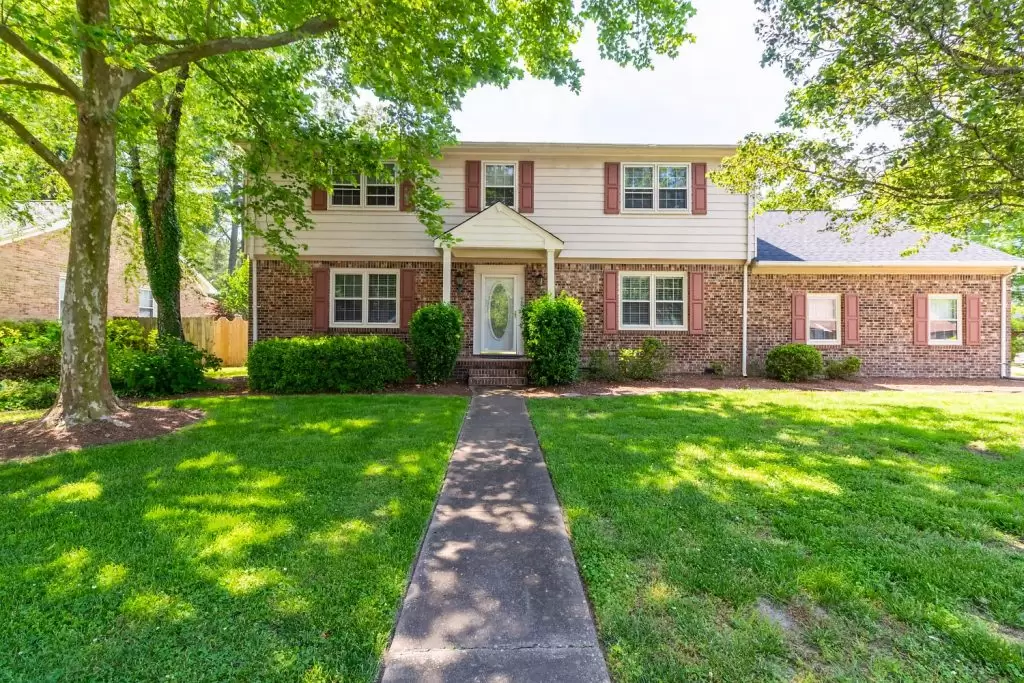 505 Lord Dunmore Drive, Virginia Beach, VA 23464 Debbie Woolard, Realtor®