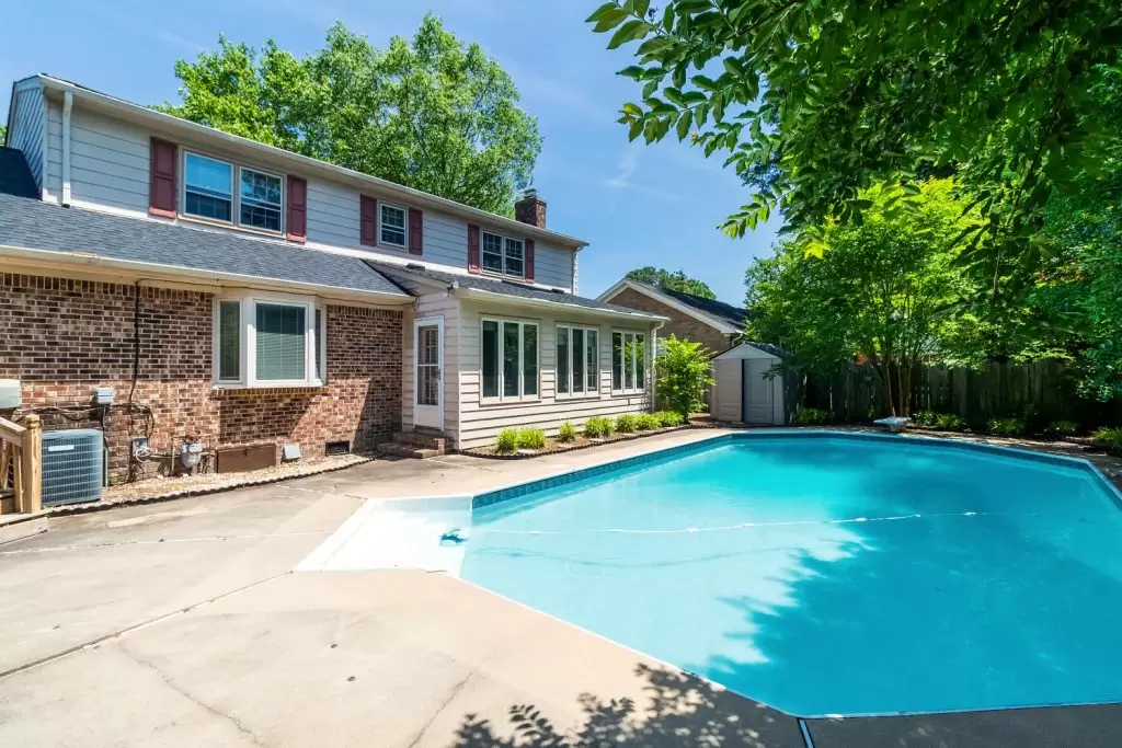 505 Lord Dunmore Drive, Virginia Beach, VA 23464 Debbie Woolard, Realtor®